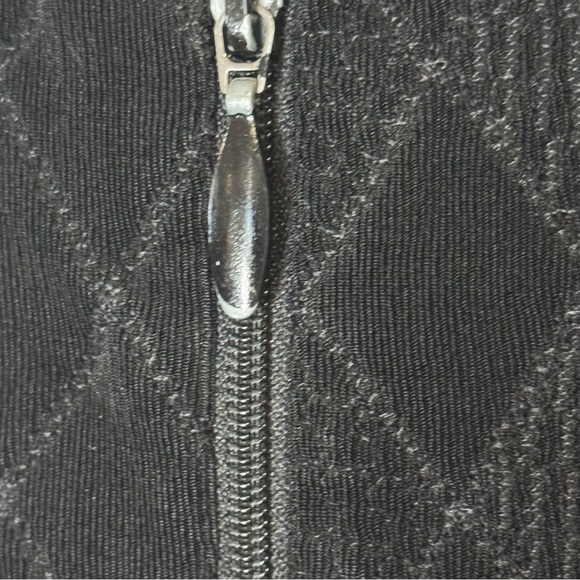 Chico’s Black Plush Velveteen Quilted Vest - Picture 5 of 8